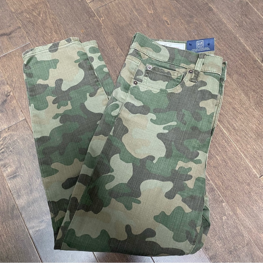 NWT Gap Camo Print Ankle Jeans